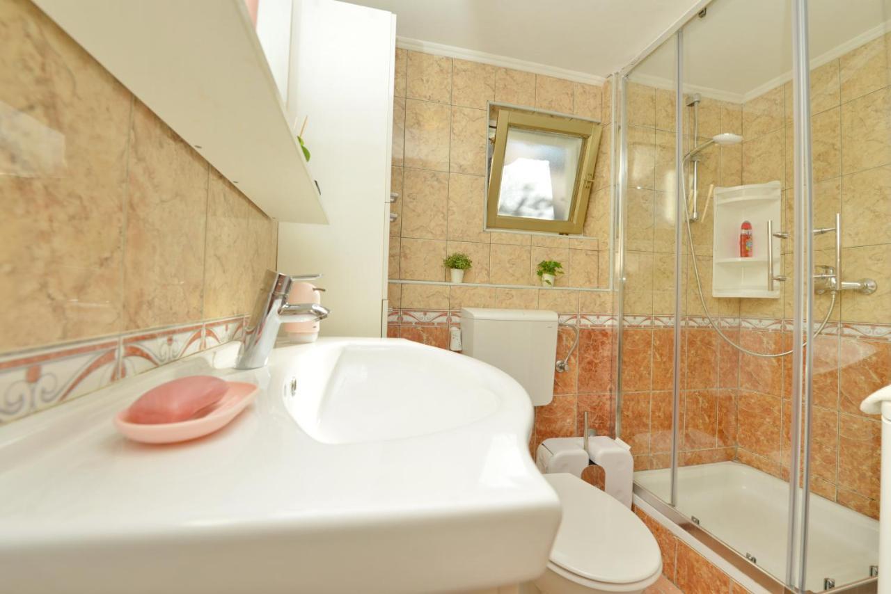 Beautiful 1-Bed Apartment Kristijan Zadar Exterior photo
